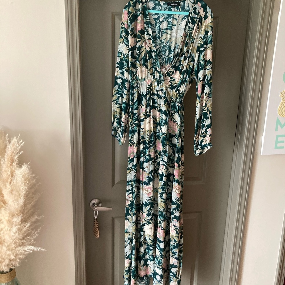 Aakaa maxi floral dress